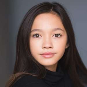 Lily Chee Birthday, Real Name, Age, Weight, Height, Family, Contact